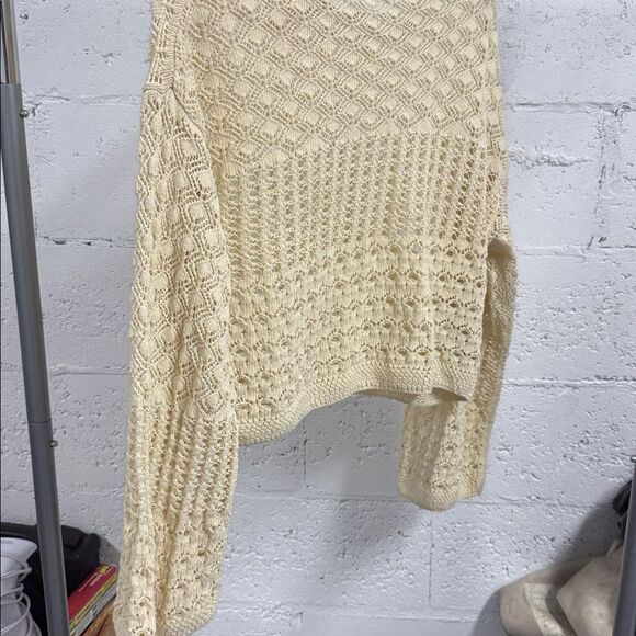 Mango Textured Knit Sweater in Cream - Size Small - LIKE NEW Long Sleeve - Picture 4 of 4